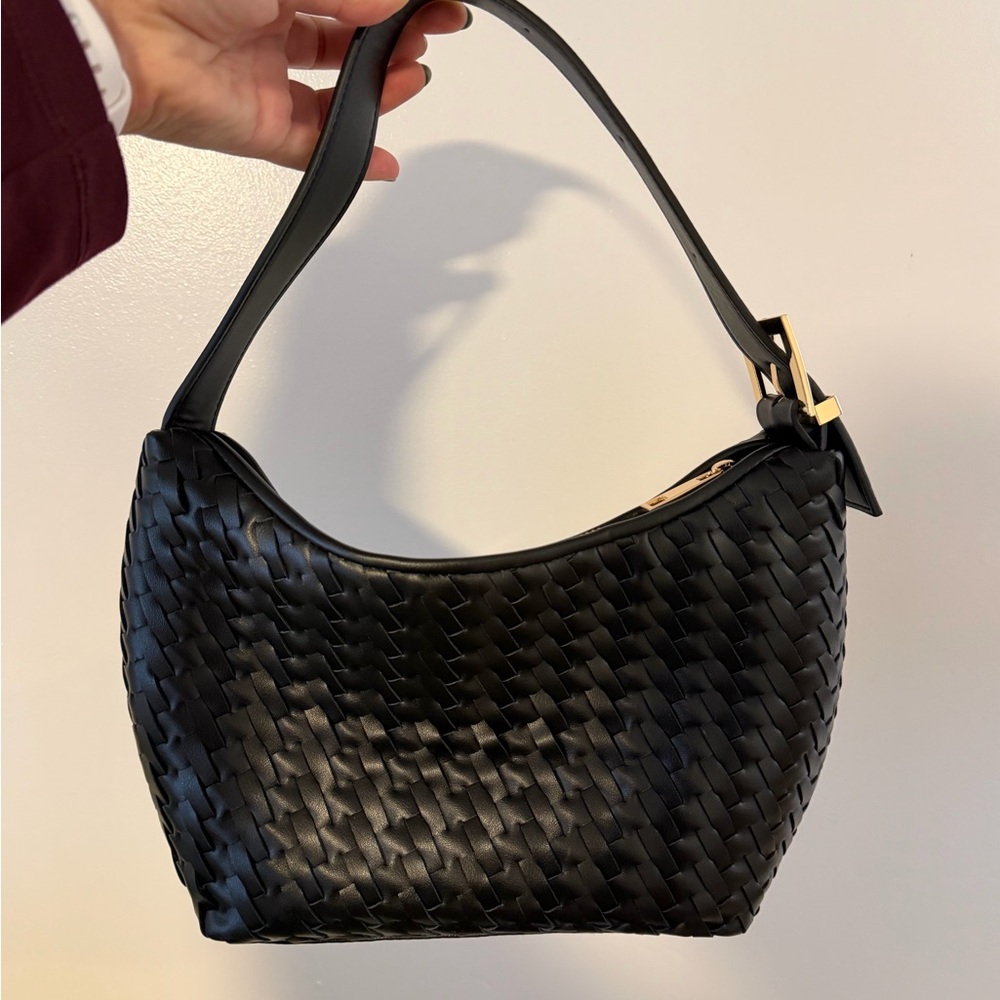 Elegant Black Woven Handbag